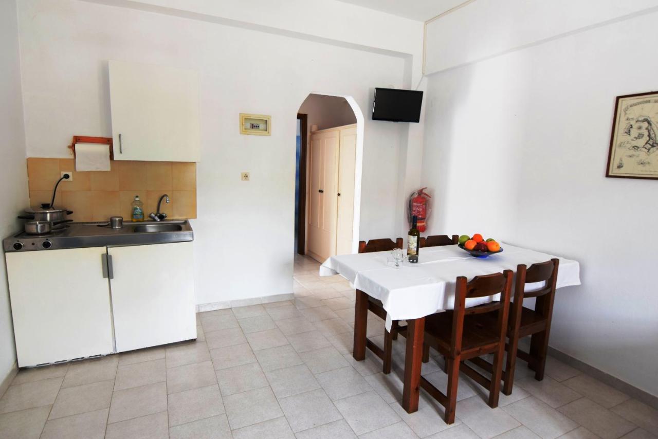 Thalassitis Coastal Apartments Perivolos  Ngoại thất bức ảnh